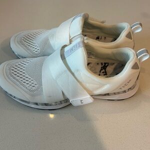 Time Slipstream - White Marble shoe